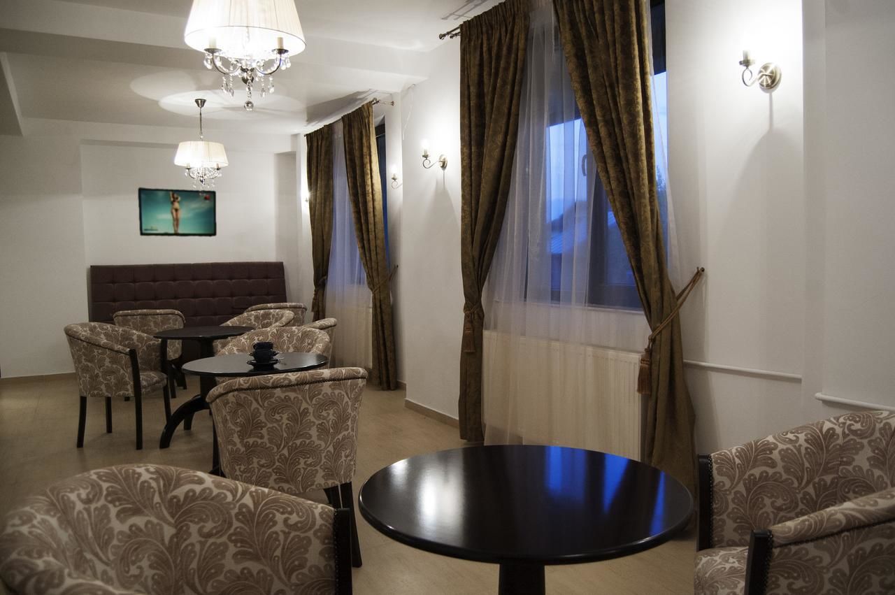 Отель Hotel Cristian Afumaţi-32